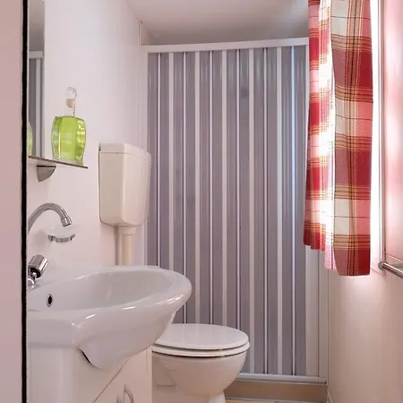 مكان تخييم Happy Camp Mobile Homes In